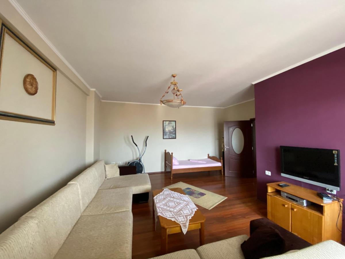 Stay The Night Shkodra Apartment City Centre المظهر الخارجي الصورة